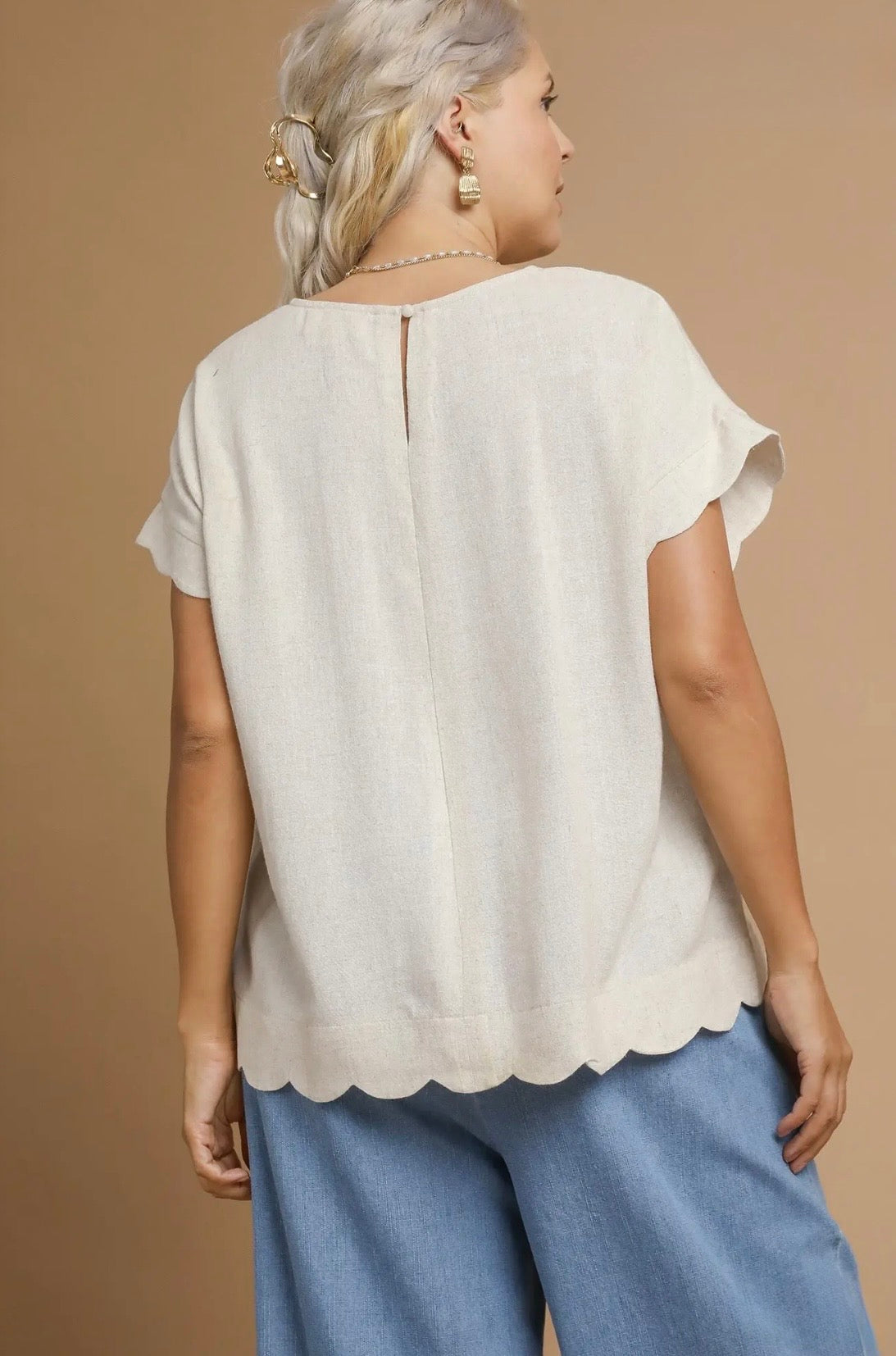 Scallop Hem Linen Blend Top Curvy