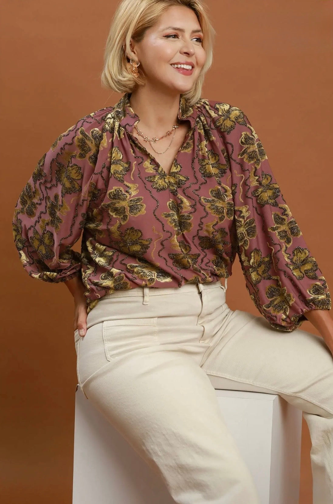 Velvet Floral Blouse Curvy