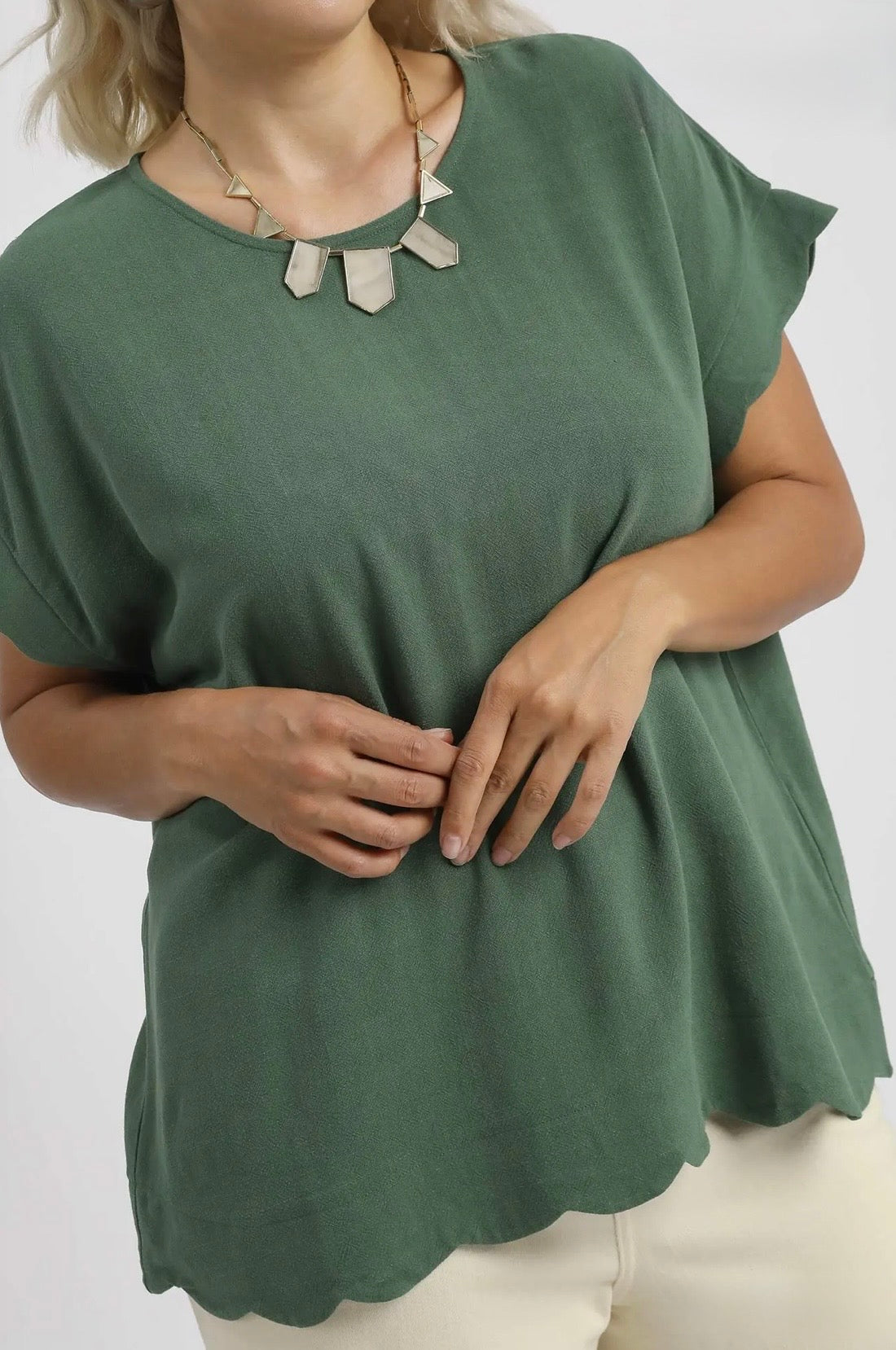 Scallop Hem Linen Blend Top Curvy