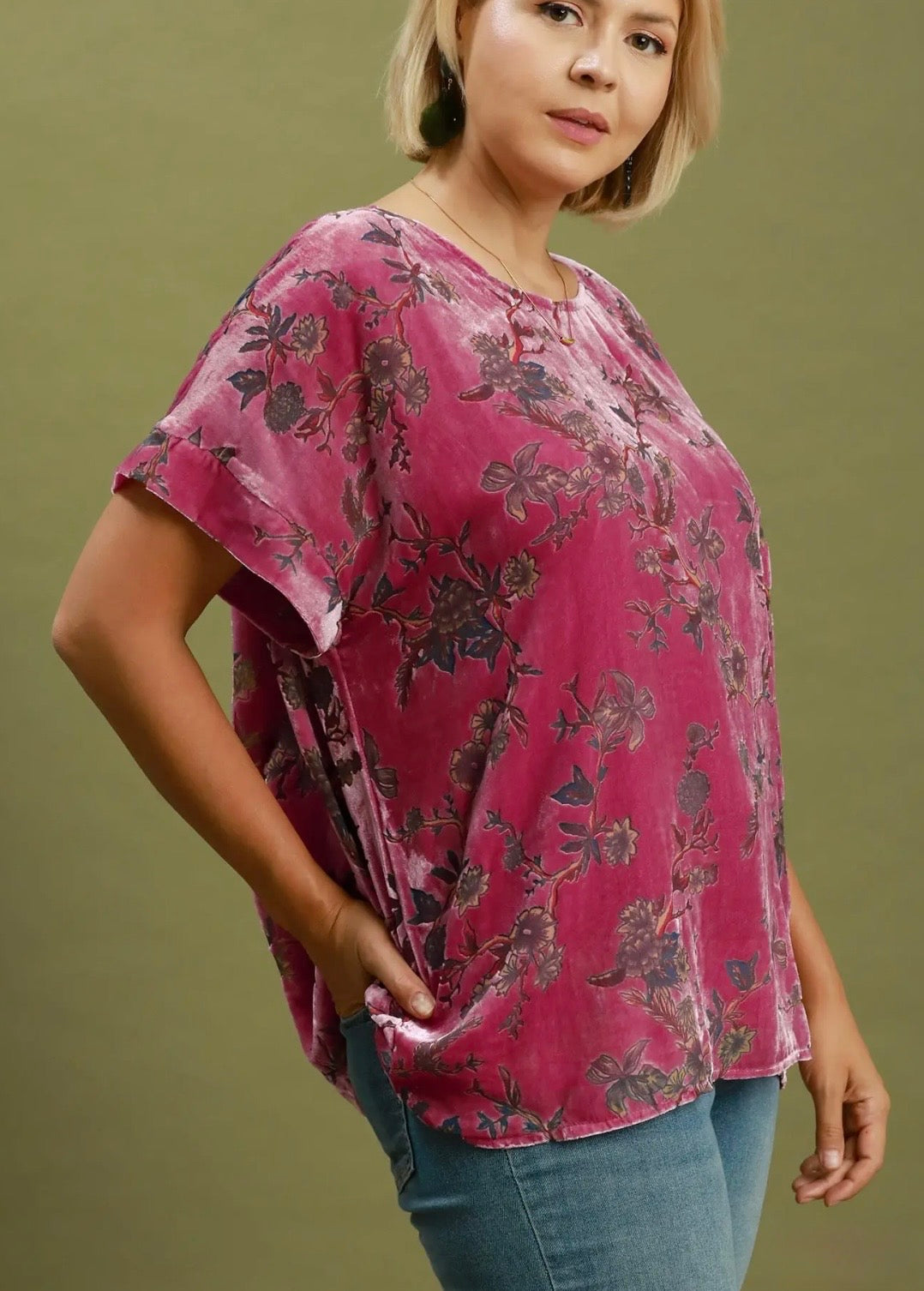 Mix Floral Velvet Top Curvy