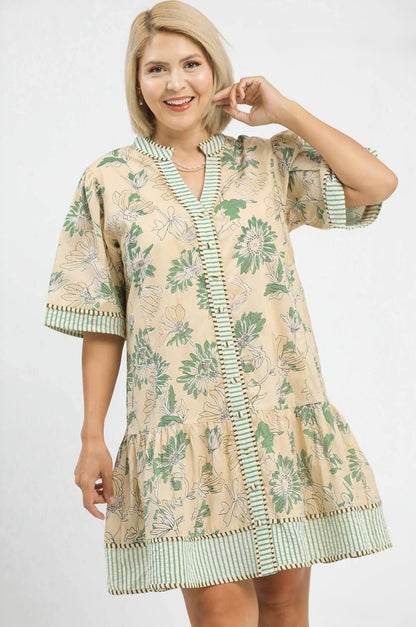 Botanical Print V-Neck Dress Curvy
