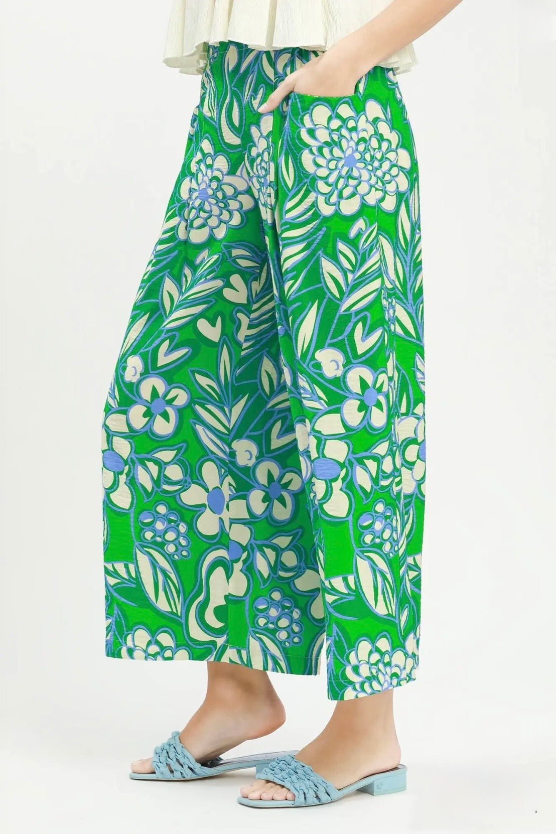 Tropical Floral Cropped Pants