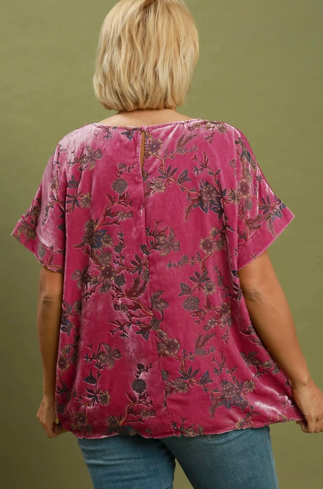Mix Floral Velvet Top Curvy