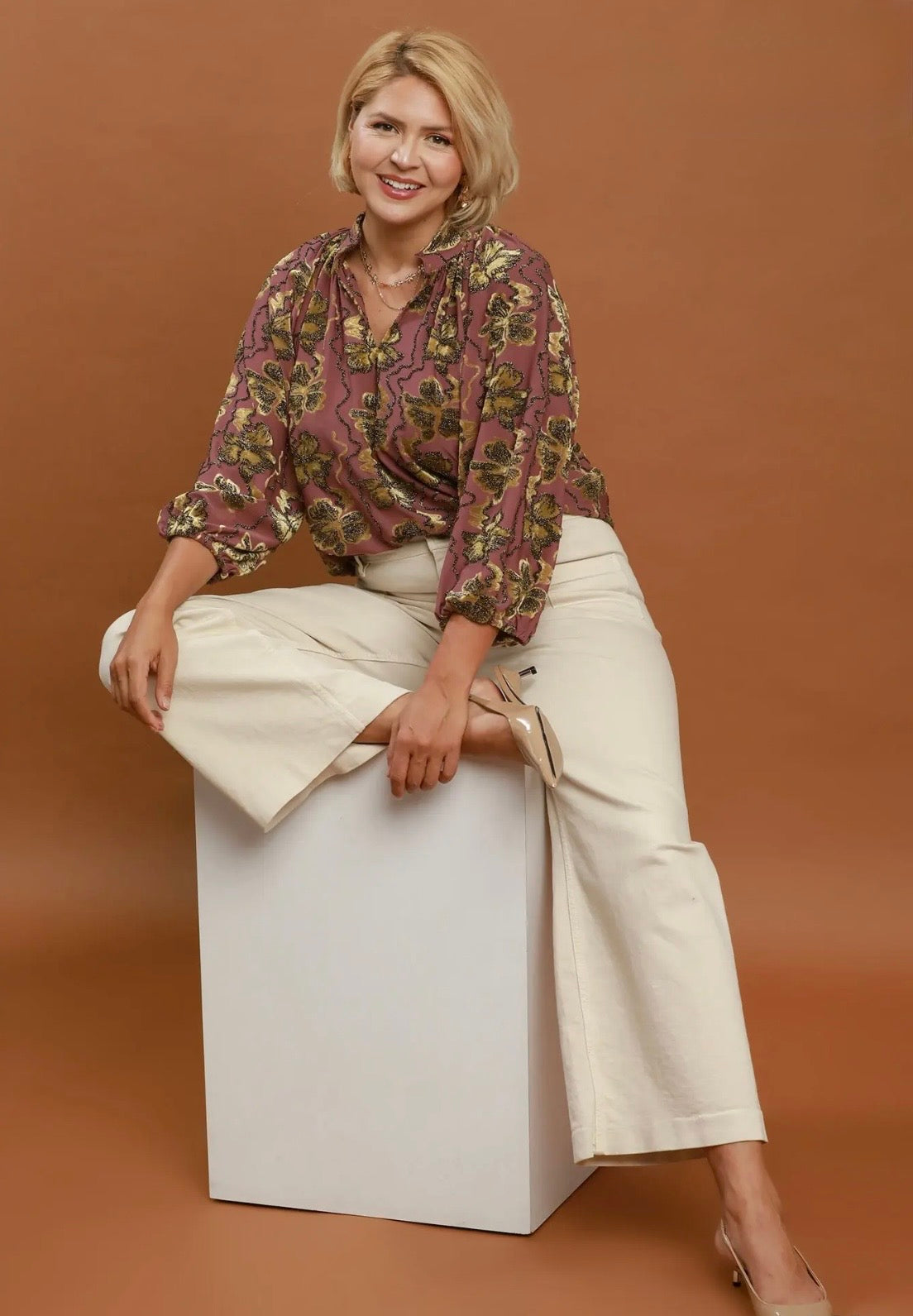 Velvet Floral Blouse Curvy