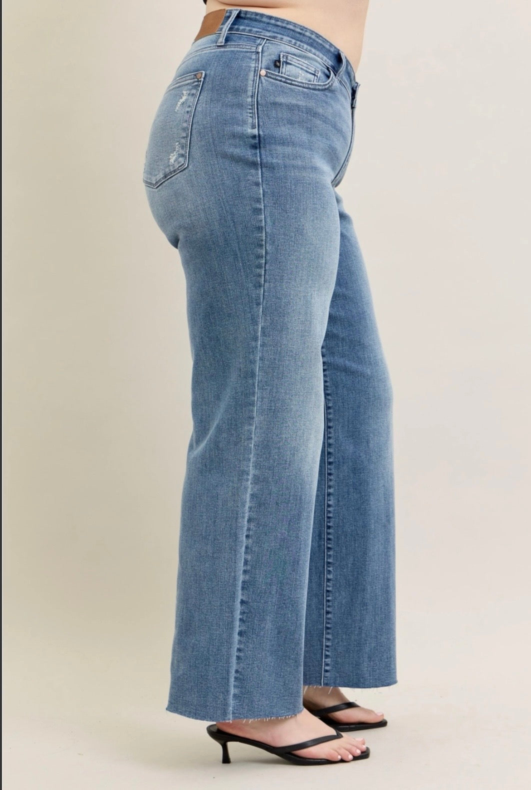 V - Front Baggy Jean Cury