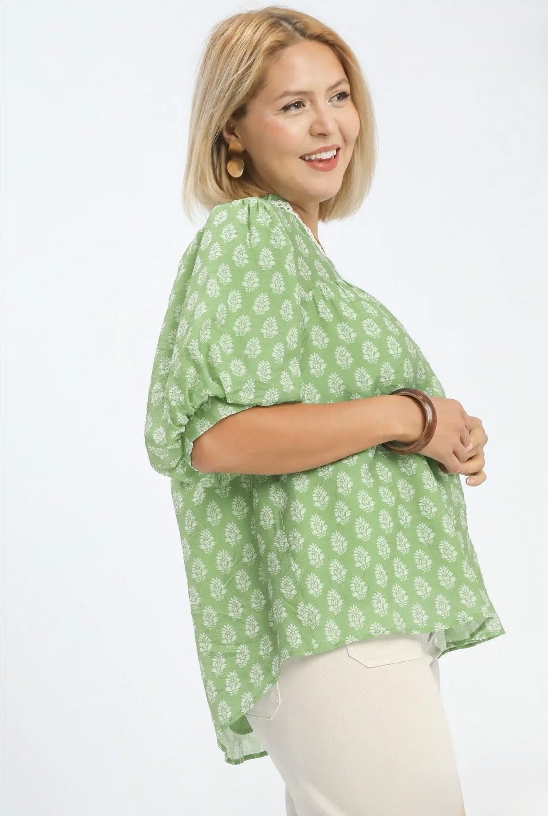 Abstract Print Top Curvy