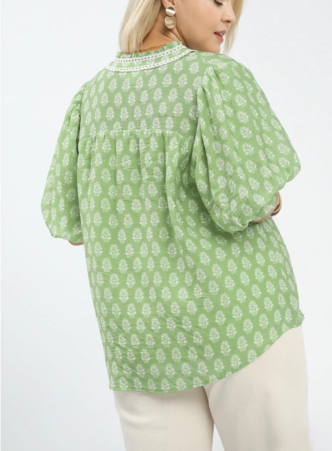 Abstract Print Top Curvy